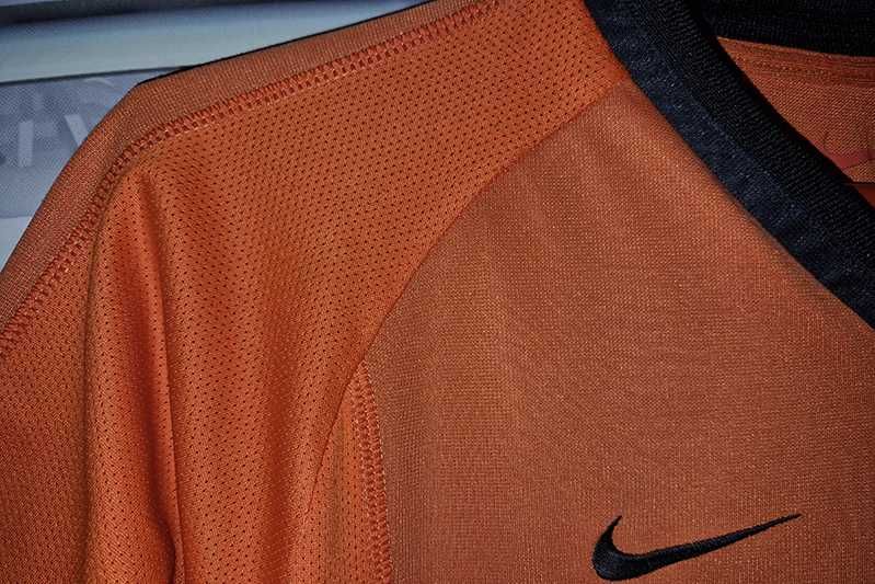 Holandia Nike Made in Portugal 2000-02 home #11 Overmars roz.M-140/152