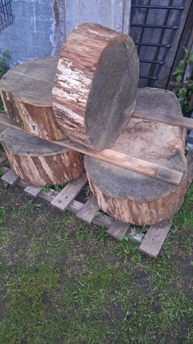 Plastry drewna dębowego.