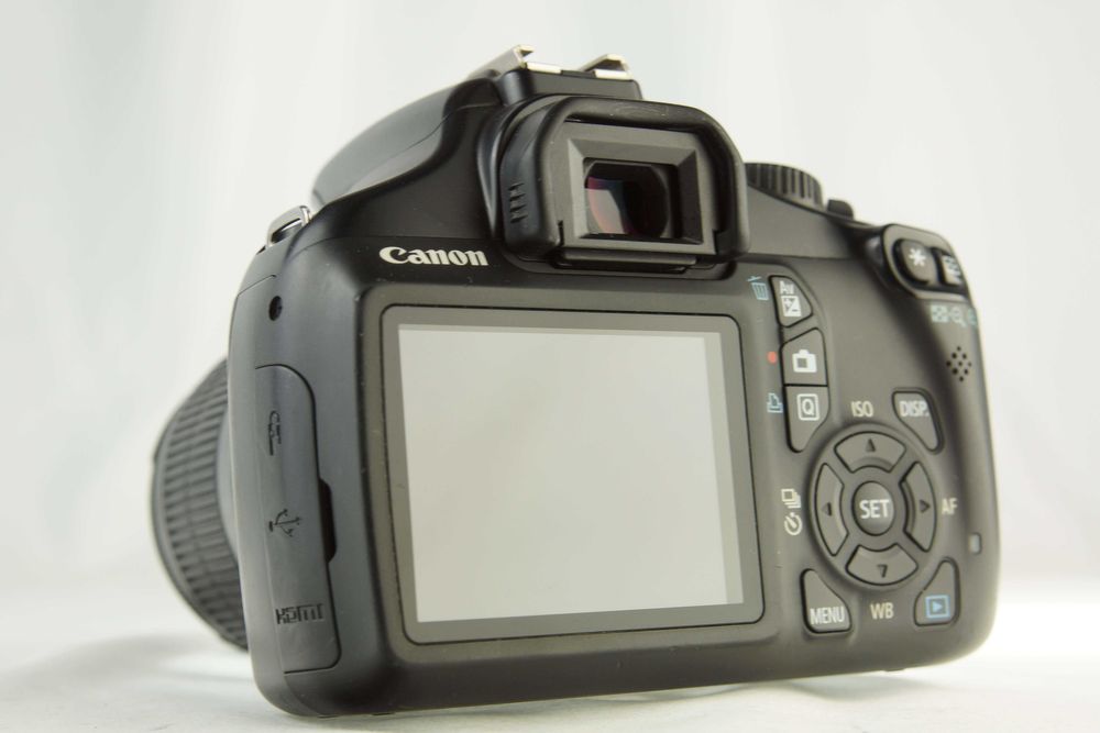 Aparat CANON EOS 1100D 12.2Mpx + 18-55mm IS 27.826 zdjęć Gwarancja FV