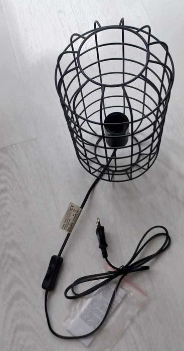 Lampa stołowa w stylu loft