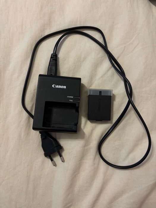 Aparat canon EOS 2000d + obiektyw 18-55mm