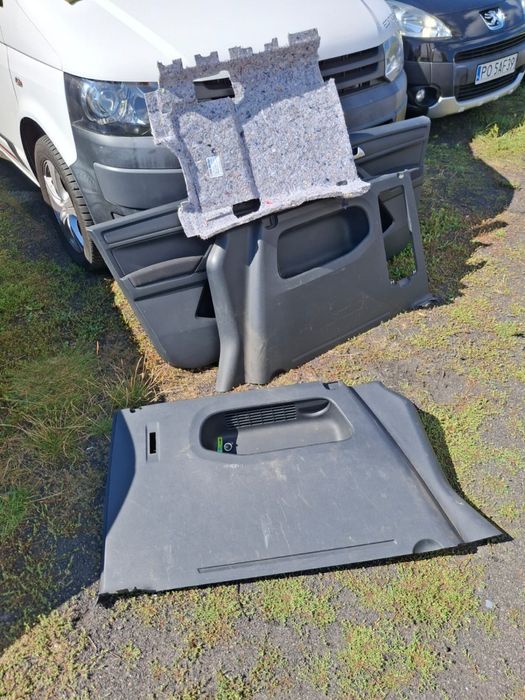 Vw Caddy IV 2k5 2015'- 2020' krótka wersja boczki bagażnika