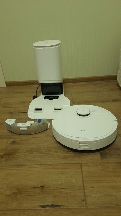 Робот пилосос ECOVACS DEEBOT OZMO T9 PLUS (DLX13-54)