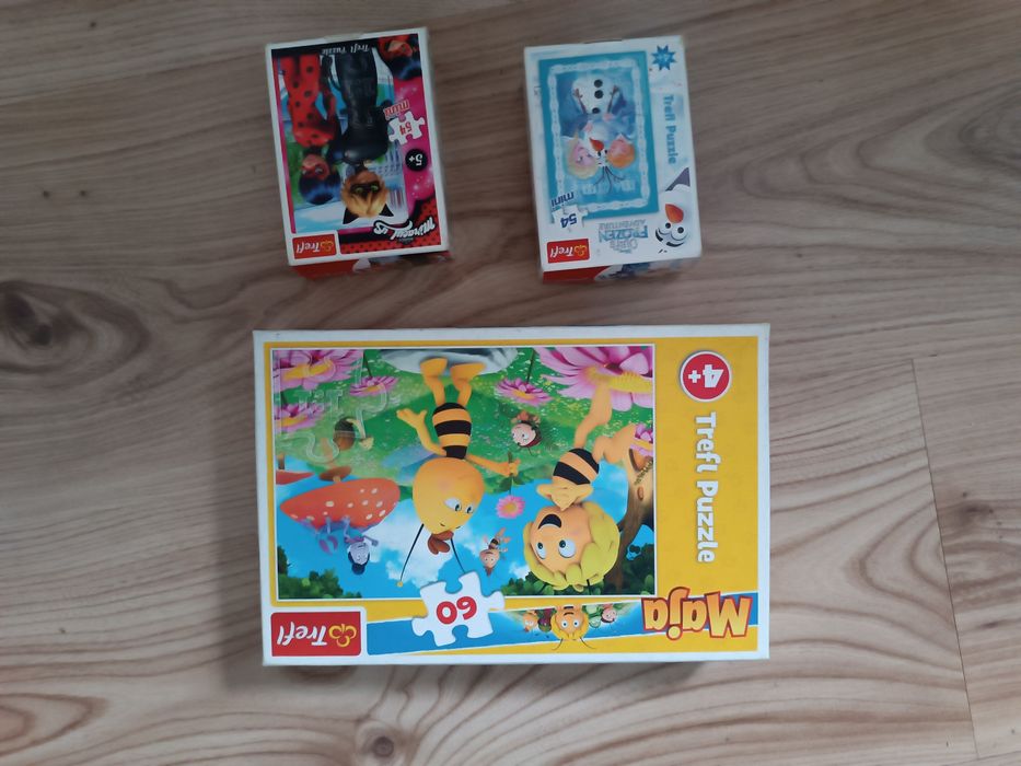 Puzzle  i inne zabawki,mikrofon,pilot