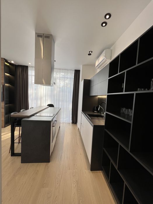 СВОБОДНА! Посуточно Французский бульвар ЖК Париж возле моря