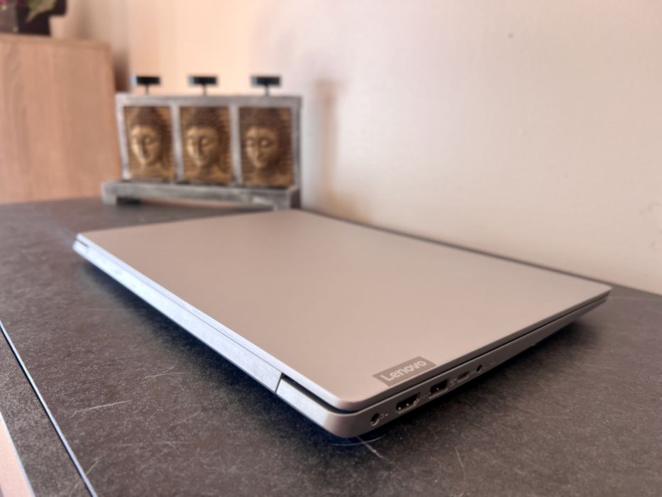 Lenovo Ideapad 330S Ryzen 5 2500U/12Gb RAM/SSD 256Gb+500Gb