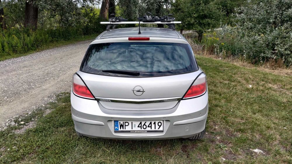 Opel Astra H 2004 Hatchback