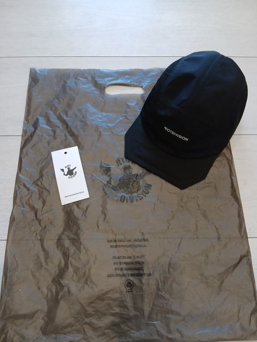 Кепка riot division 58 см