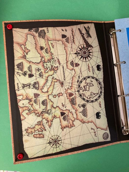Dossier Escolar do Indiana Jones Anos 80 Ambar