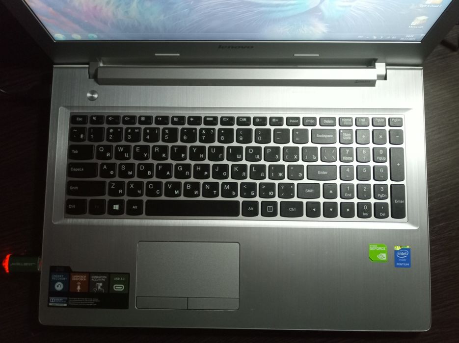 Игровой ноутбук состояние идеальное