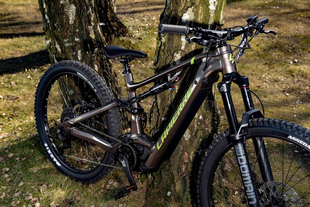 Rower elektryczny LAPIERRE Overvolt BOSCH SMART/CX 85 Nm 625 Wh [nowy]