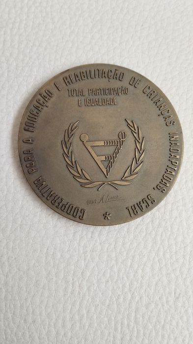 Medalha - Ano Internacional do Deficiente - Cercigaia - 1981
