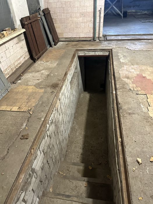 Гаражи, бокс, приміщення під СТО з тереторією, шиномонтаж