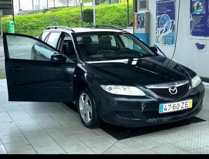 Vendo  Mazda em boas condições