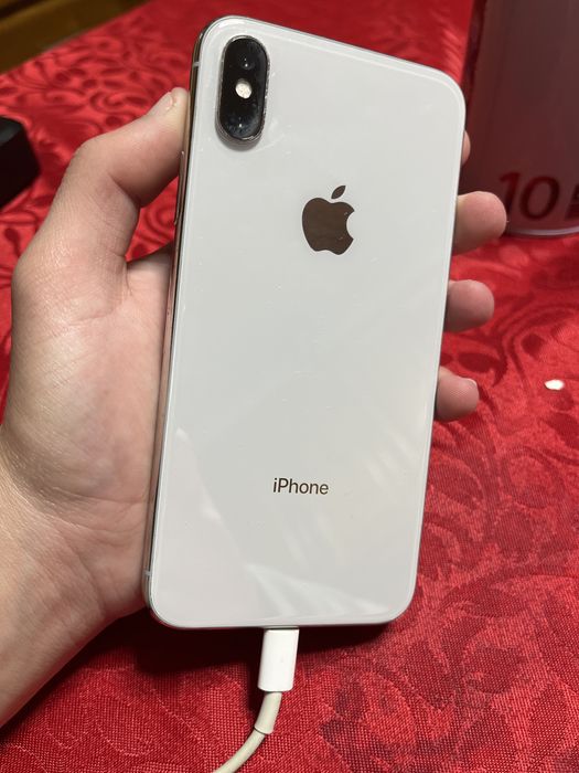 Iphone X com marcas de uso