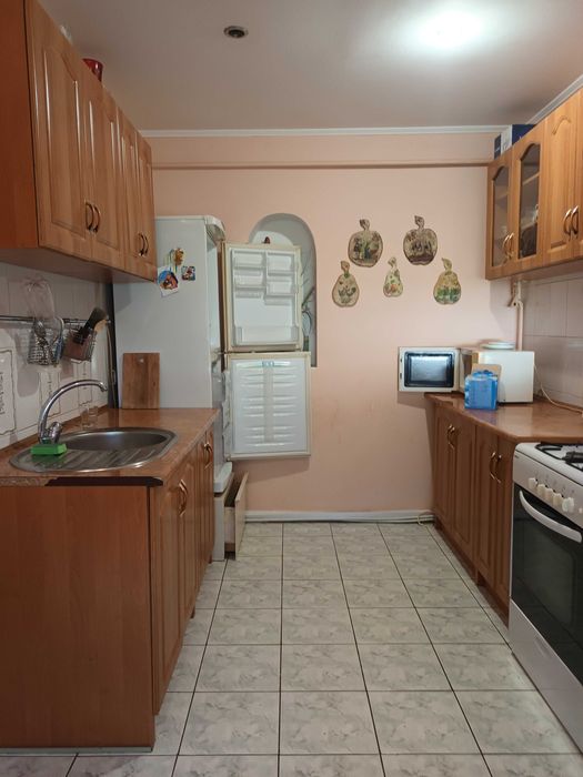 Куренівка. Подільский, вул.Вітчизняна 8- продаж будинку, без комісії.