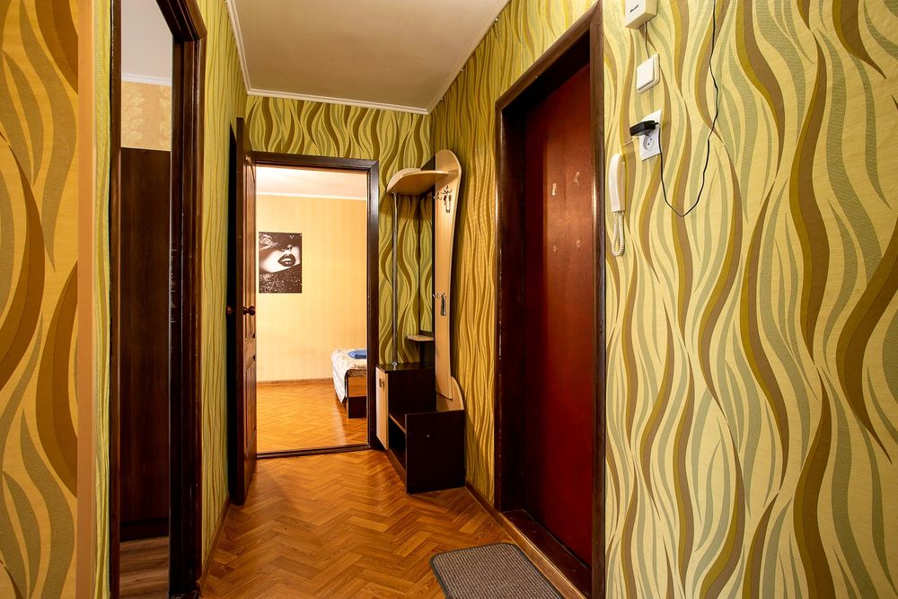 Чиста 2к/кв, пр. Миру 56, 4-окремі місця. Звіт. Документи