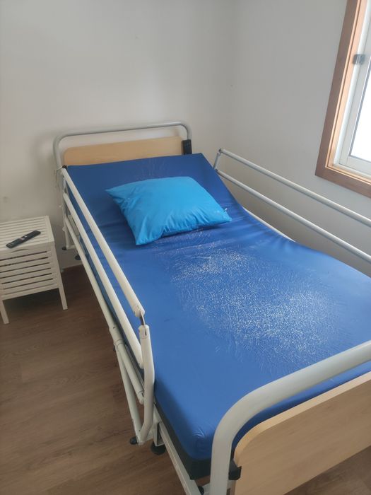 Cama articulada eléctrica