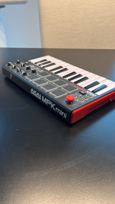 AKAI MPK mini - Controlador MIDI