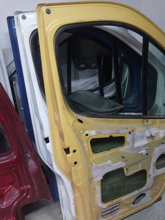 Двері рено трафік опель віваро