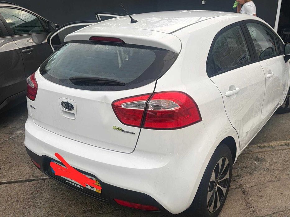 KIA RIO 1.1 CRDi (Diesel) – 2012 – Único Dono & Super Económico! — photo 3