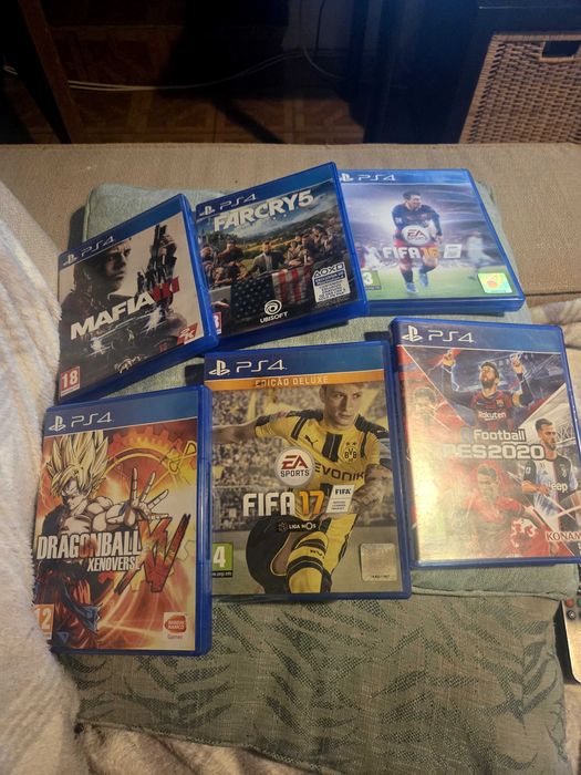 Vendo jogos para consola Ps4