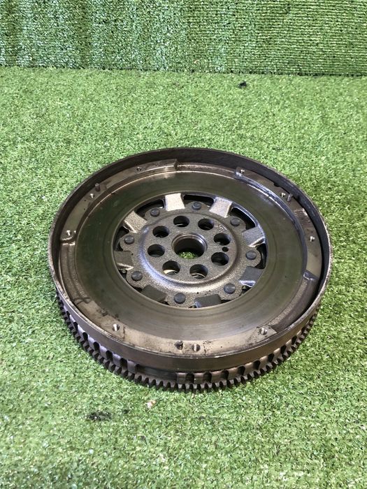 Маховик зчеплення рено меган 3,сценік3 кашкай 1.6dci 123102067r