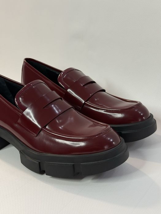 Лофери жіночі Pollini 40