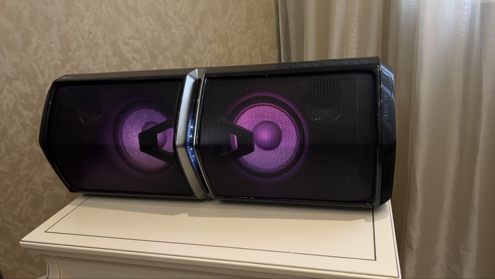 Потужна акустична система LG FH6