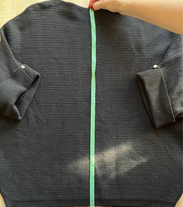 Продам  свитер стильный