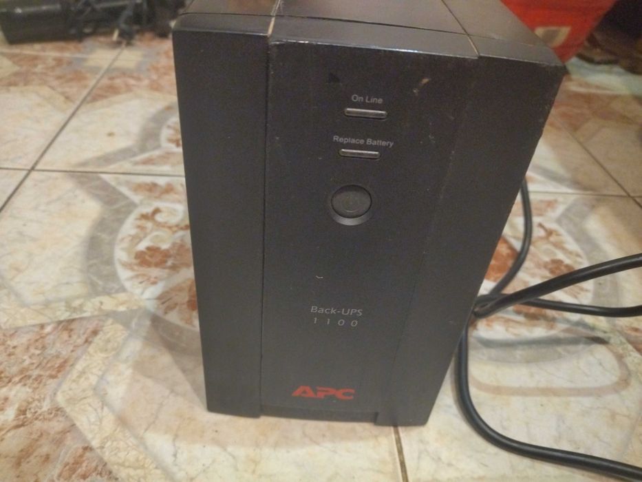 Источник бесперебойного питания APC 1100 24V OUT AC220V 1100VA, (660W) рабочий,без аккумуляторов