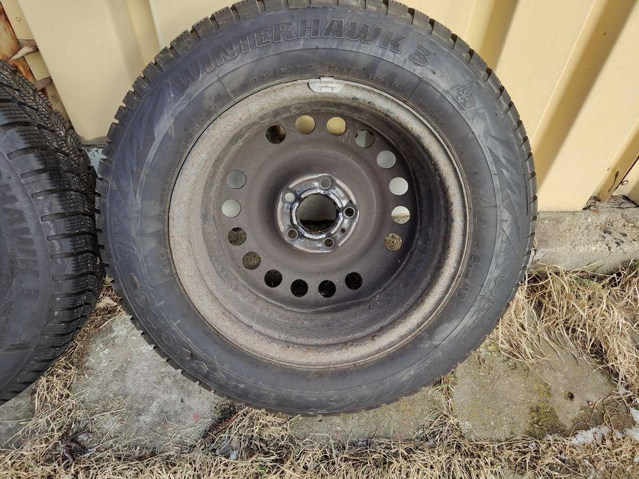 opony zimowe Firestone Winterhawk 3 195/65/15 felgi stalowe + kołpaki