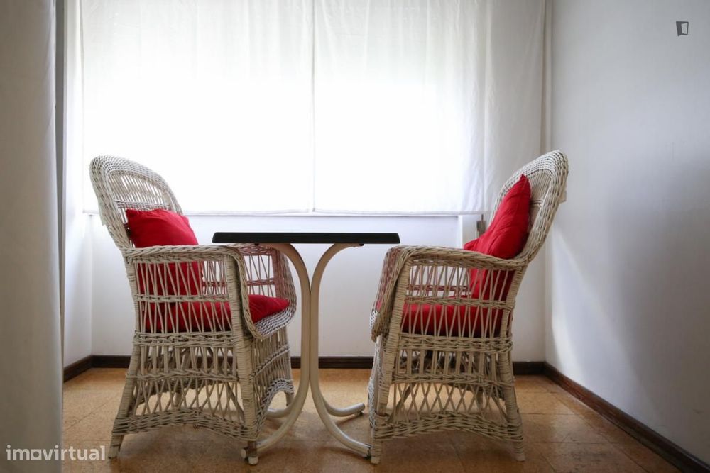 Quarto - localizado em Benfica Lisbon