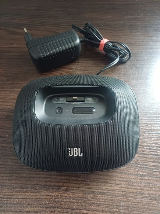 Продам Докстанция JBL OnBeat Micro для iPhone и iPod