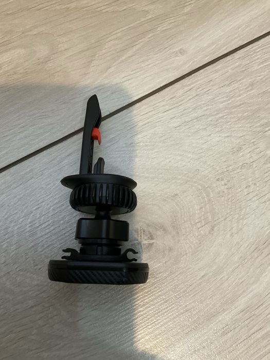 Тримач телефону на вентиляційну решітку в автомобіль TOPK магнітний