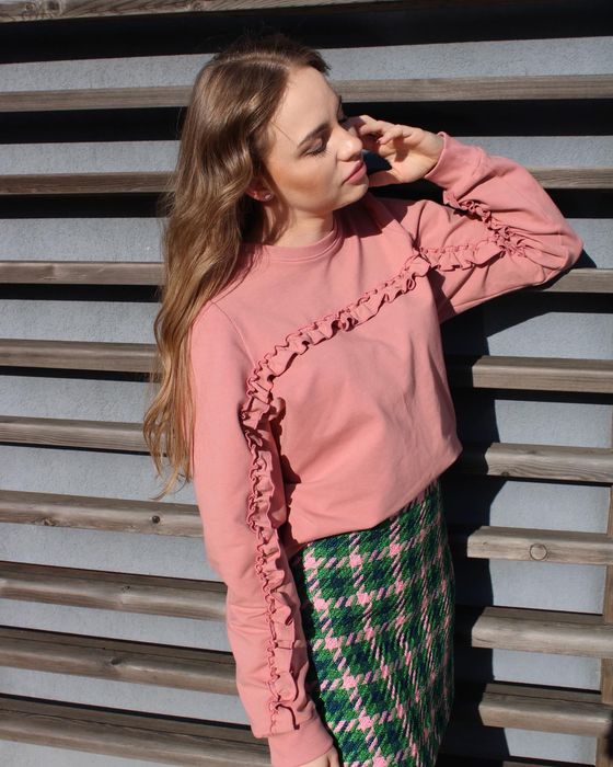 Bluza z falbanką nowa z metką s/m