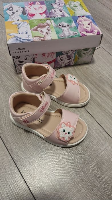 Sandały Disney Classic 25 długość w środku 16cm . Nowe