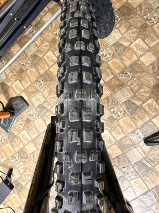 Komplet opon 2x mullet Bontrager SE6 Team Issue 29 x 2.5 i SE5 27.5