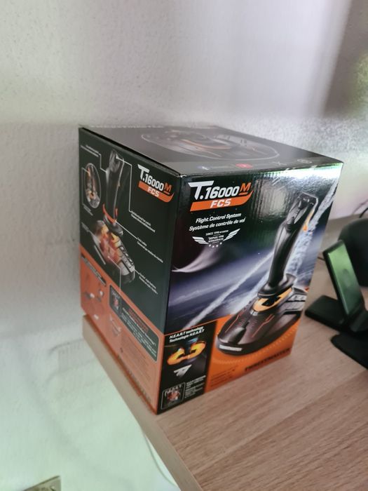 Thrustmaster T.16000