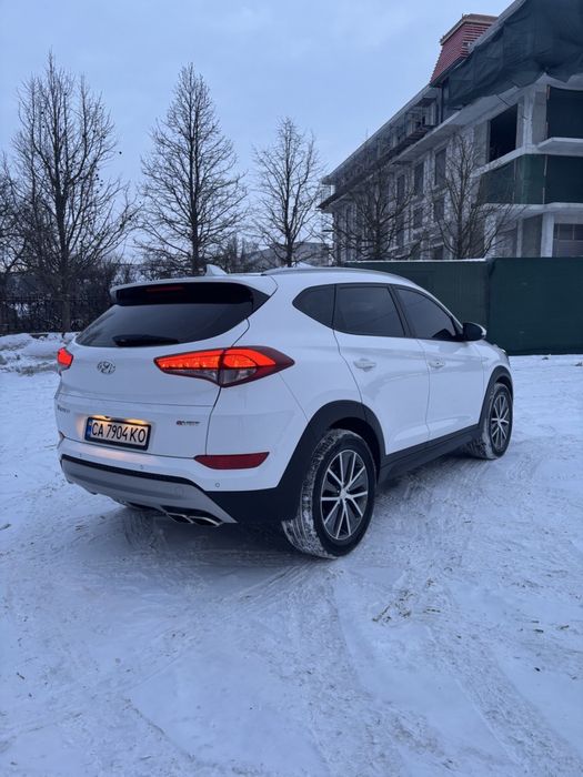 Прожаж автомобіля Hundai Tukson 2.0 д.