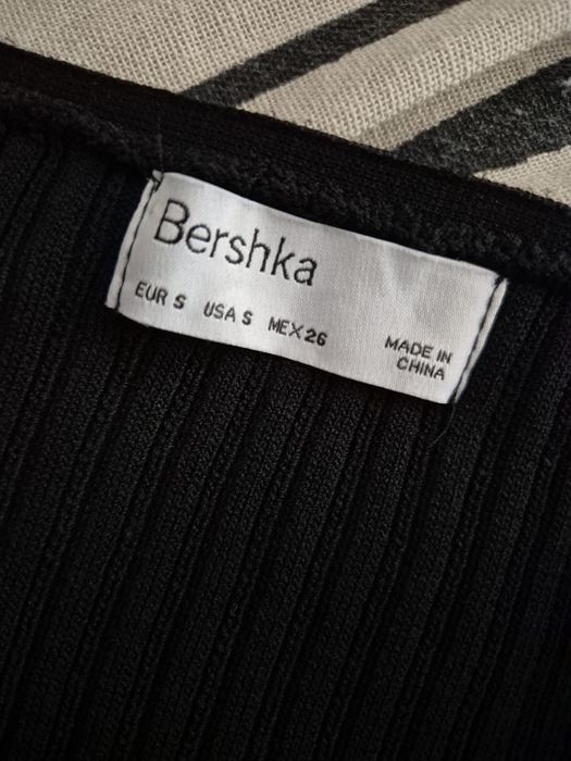 Casaco Manga Comprida Preto Bershka malha canelada