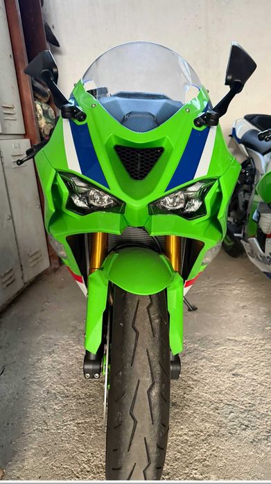 KAWASAKI ZX10R - 24