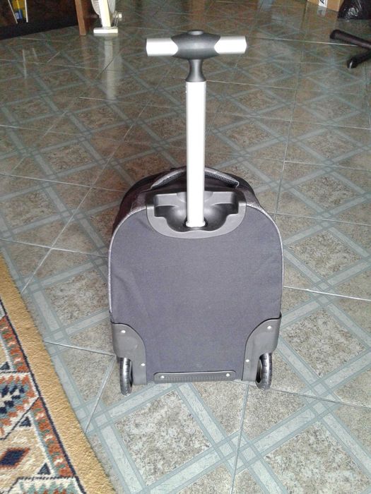 Trolley escolar de rodas grandes, como NOVO!