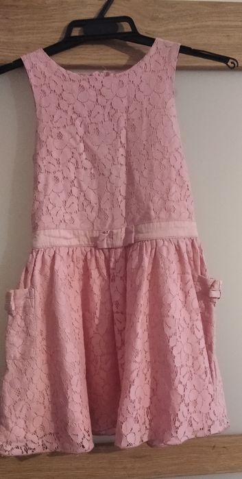 Sukienka różowa koronkowa w rozm. 128
