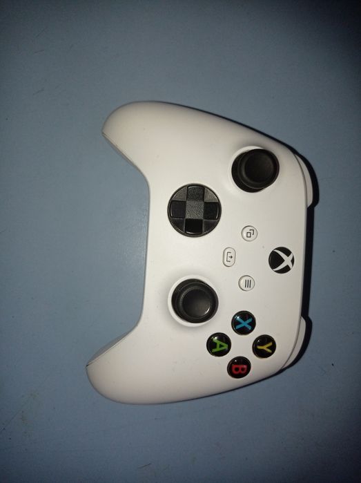 Xbox series s в отличном состоянии