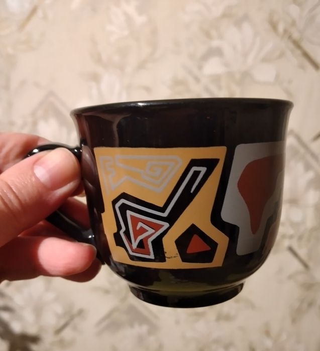 Колекційна керамічна чашка Arcoroc France  серія Kenya