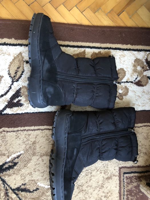 Продам дутики зимові