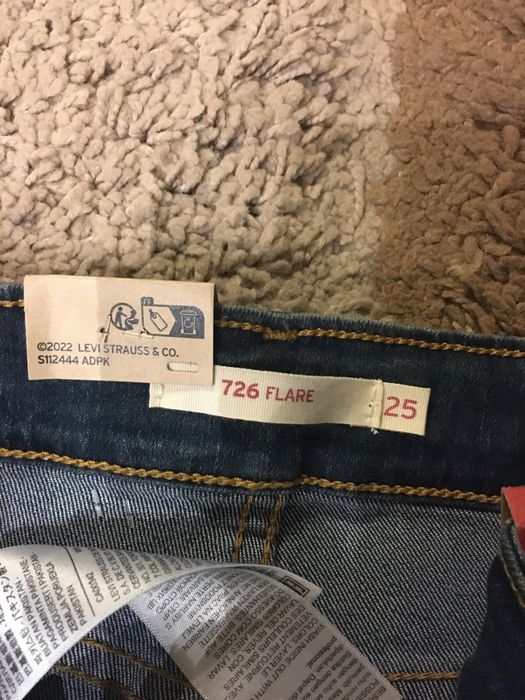 Spodnie jeans dzwony Levi’s 726 High Rise Flare 25x30