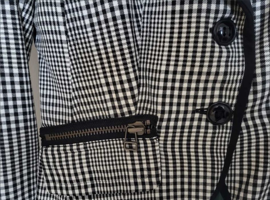 Casaco Stradivarius preto e branco, tamanho M