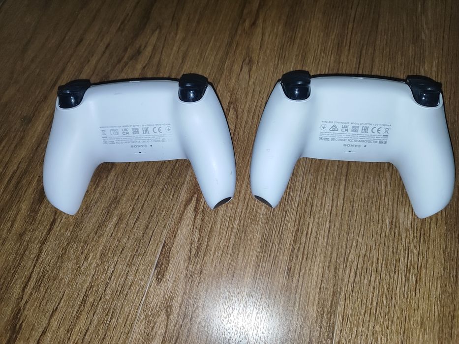 Dwa pady do ps5 Dualsense